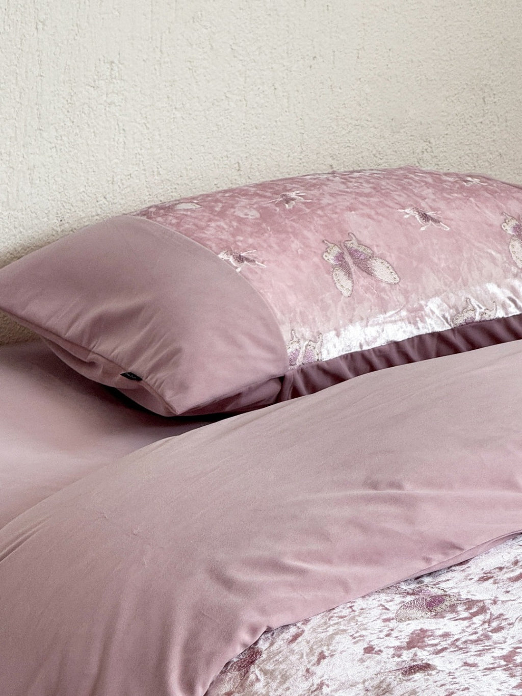 Liora Ivory & Rose Butterfly Velvet Bedding Set original reference image 14