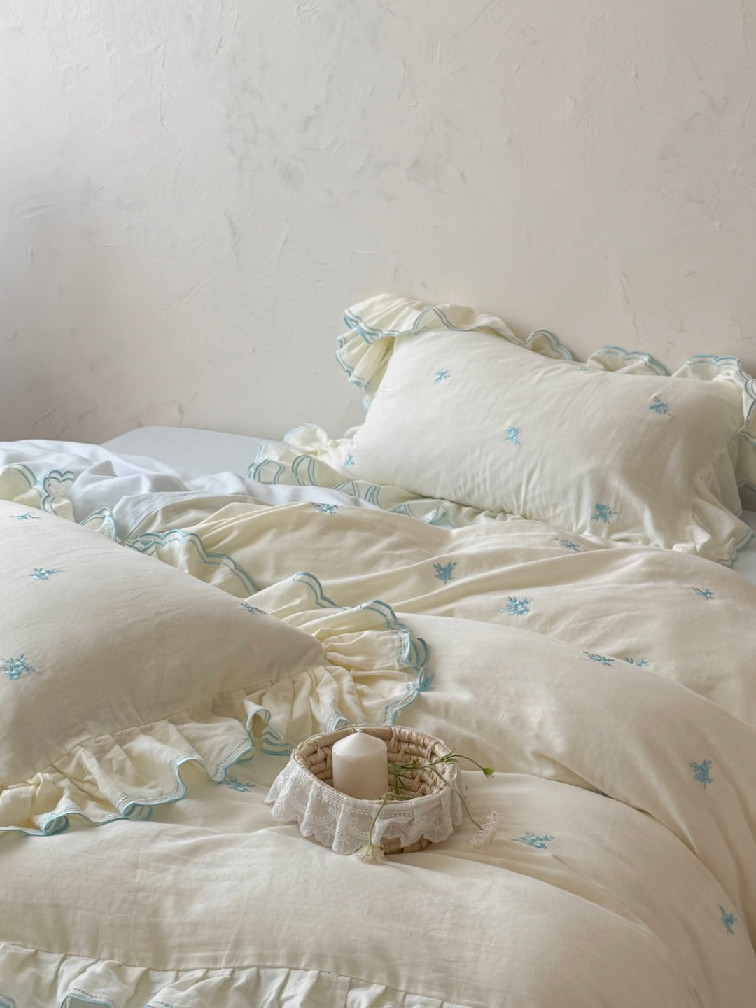 Marielle Scalloped Embroidered Muslin Bedding Set original reference image 17