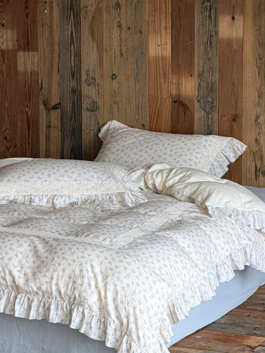 Pomeline Ivory Floral Ruffle Muslin Bedding Set original reference image 8